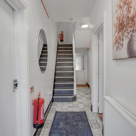 Comfy Double En-Suite Room In Barking Barking  Bagian luar foto